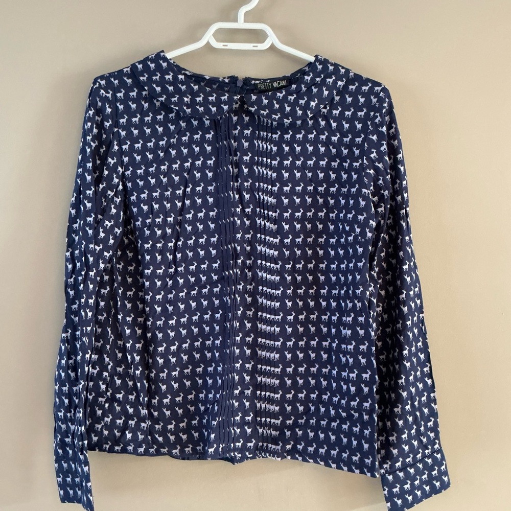 NEW- NWT- Navy Deer Print Peter Pan Collar long sleeves  Blouse